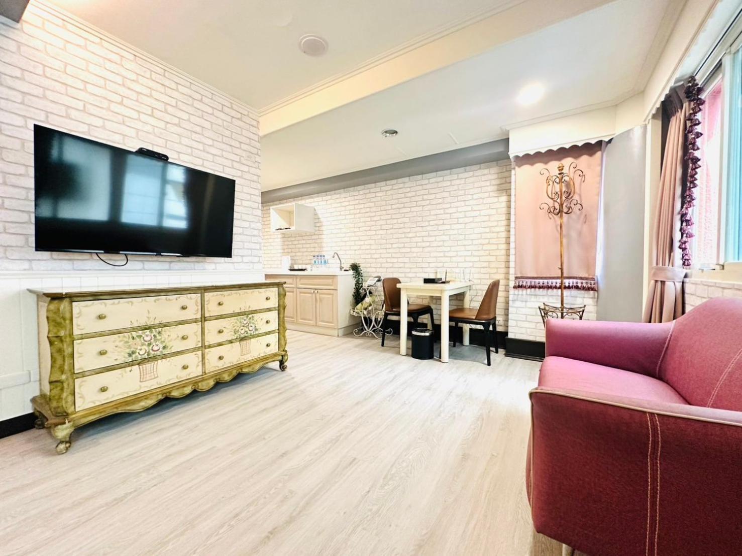 Elizabeth Hotel Đài Trung Ngoại thất bức ảnh
