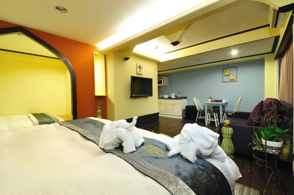 Elizabeth Hotel Đài Trung Ngoại thất bức ảnh