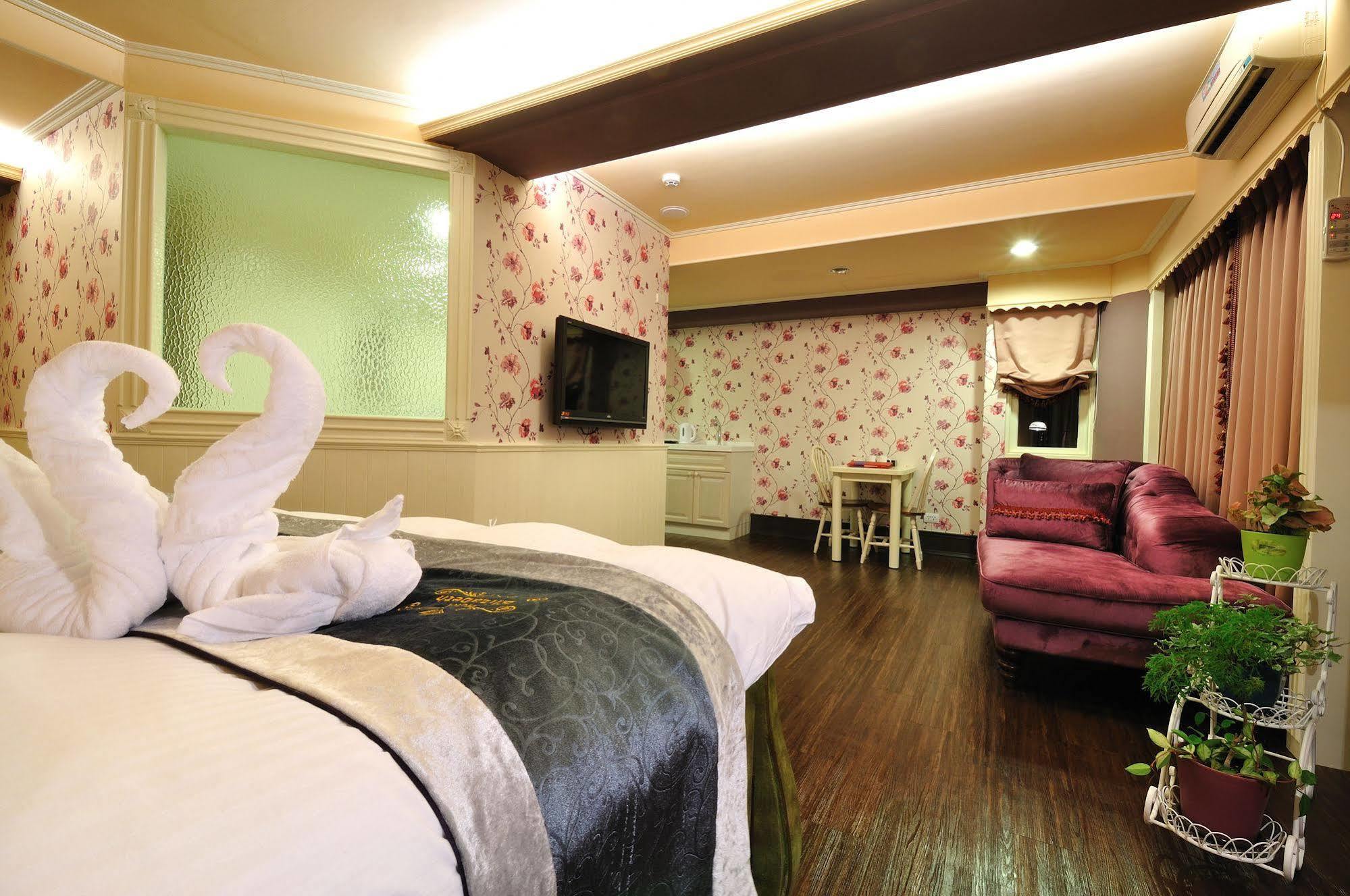 Elizabeth Hotel Đài Trung Ngoại thất bức ảnh