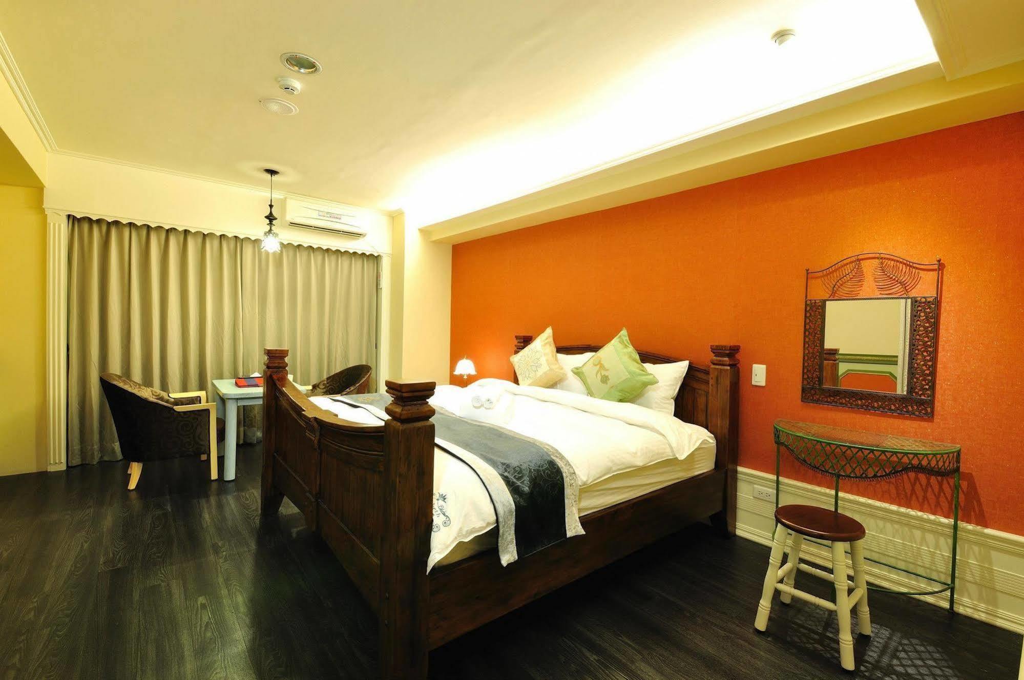 Elizabeth Hotel Đài Trung Ngoại thất bức ảnh