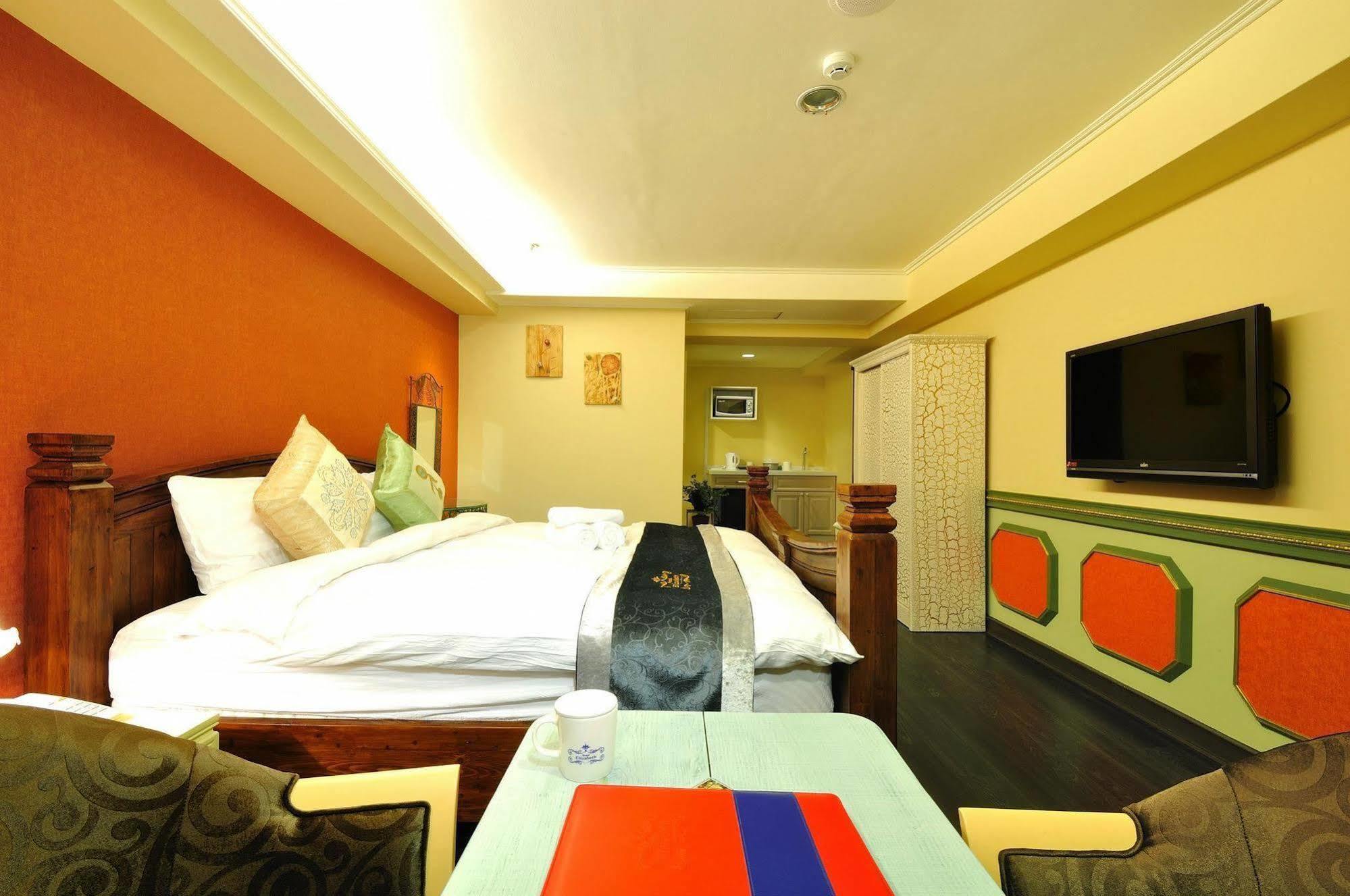 Elizabeth Hotel Đài Trung Ngoại thất bức ảnh